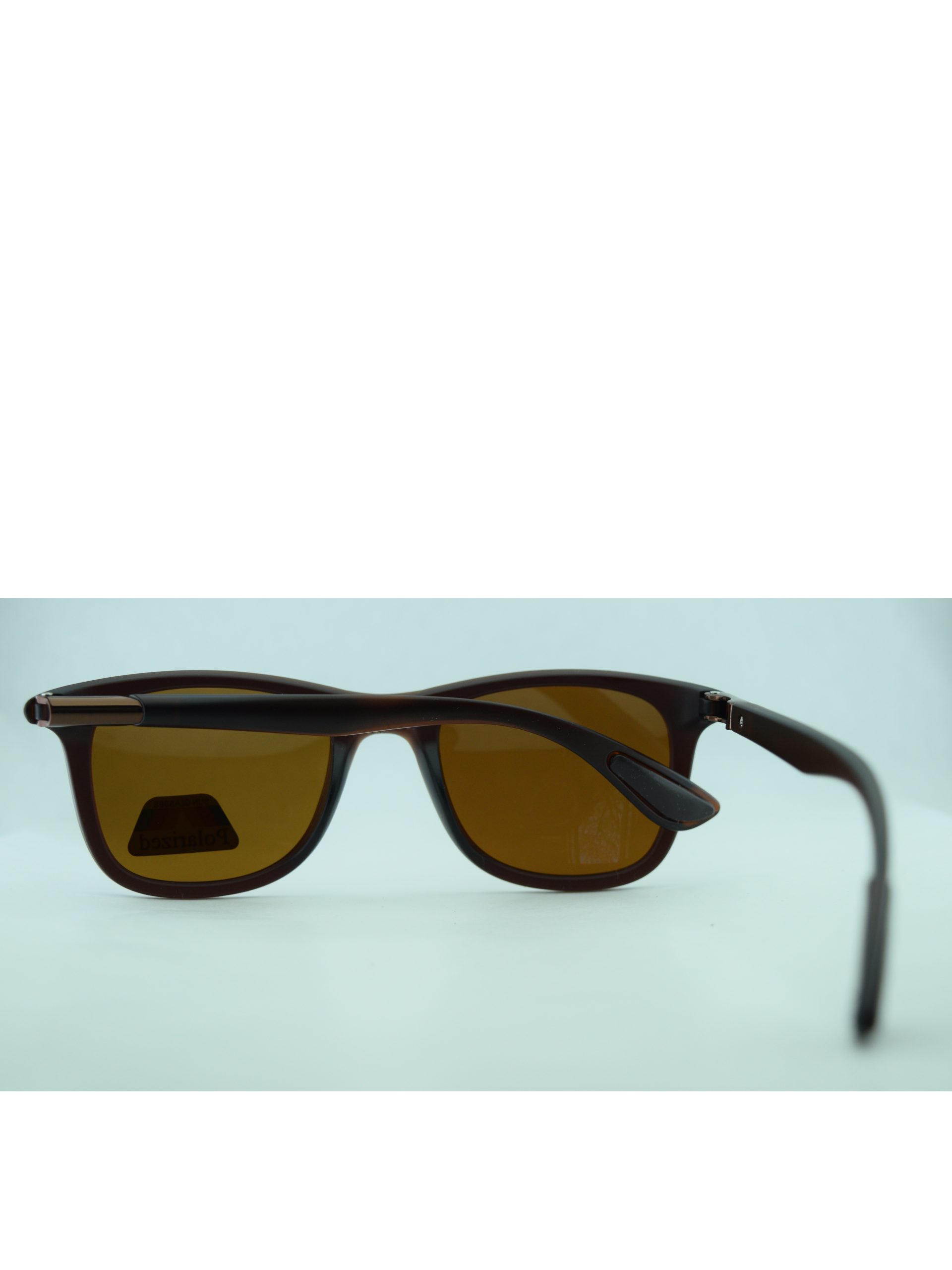 Anteojos de Sol de Plastico Negro livianos con protección UV | 8352NeCRMaC2