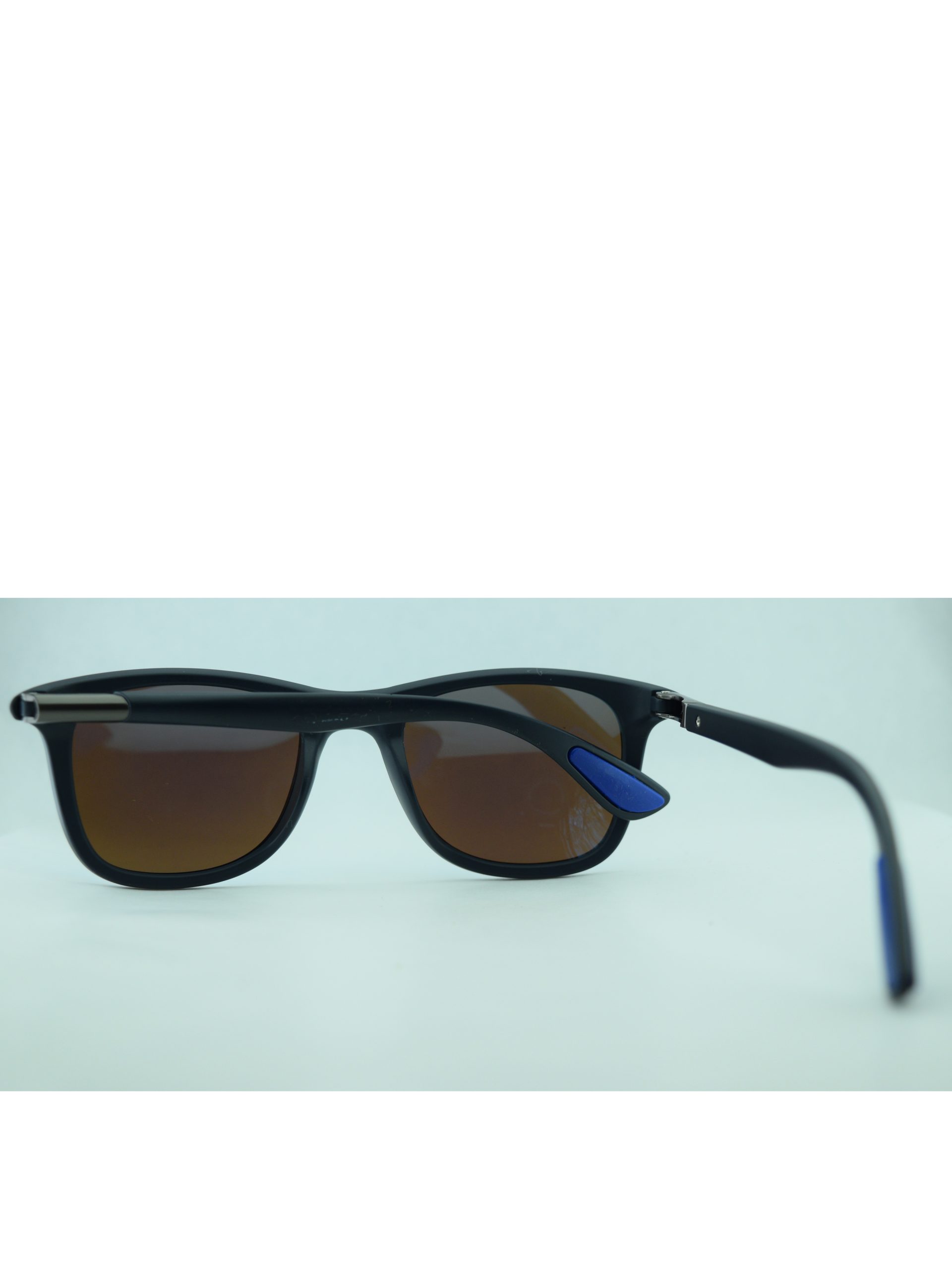 Anteojos de Sol de Plastico Negro livianos con protección UV | 8352NeCRceC7